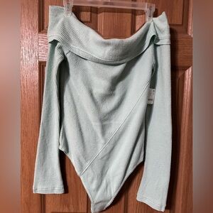 FREE PEOPLE LIGHT GREEN  OFF-SHOULDER RIBBED BODYSUIT MEDIUM NWT
